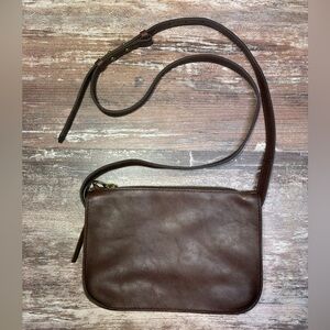 Madewell | VGUC Brown Leather Simple Crossbody Bag Leather Classic Chic Suede
